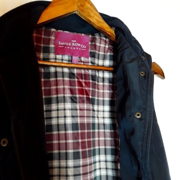 The Savile Row Co. of London vest - Picture 2 of 4